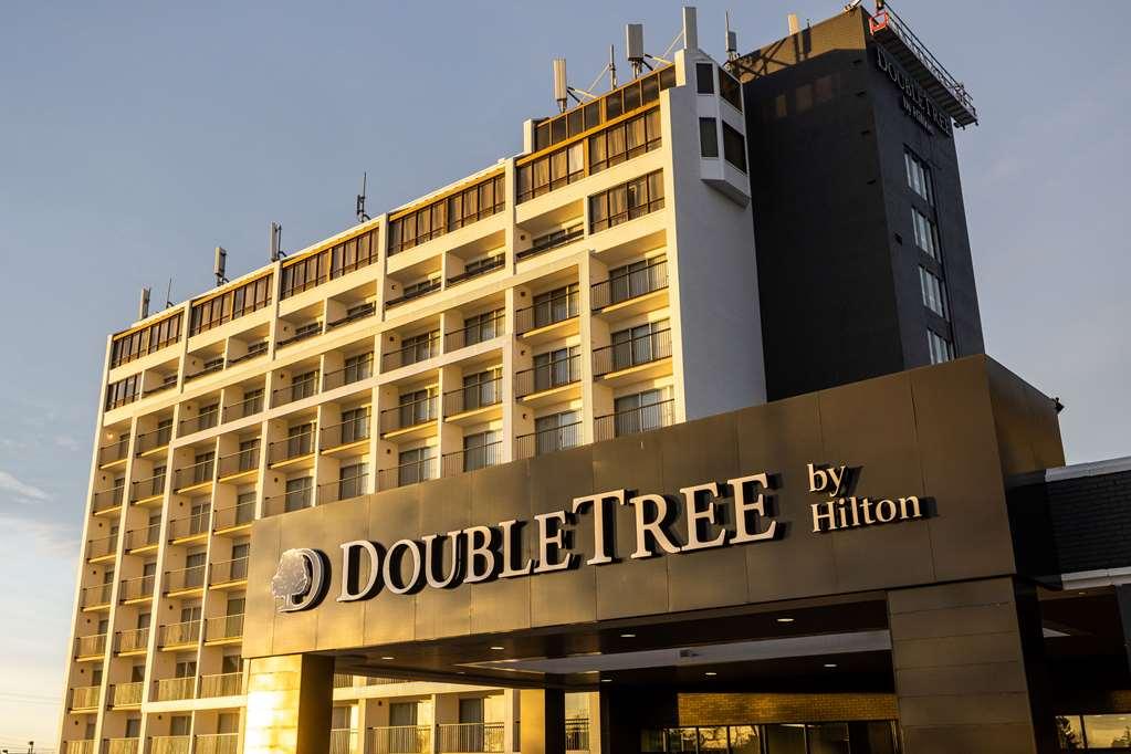 Doubletree By Hilton Calgary North Hotel ภายนอก รูปภาพ